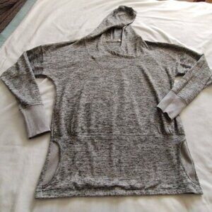 ATHLETA Gray & Black Long Sleeve HOODED Pull-Over Top Sz LARGE